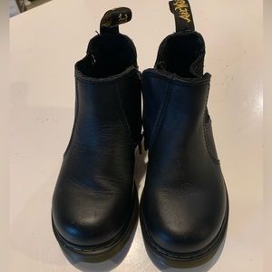 Size 8T dr. Martens Chelsea boot